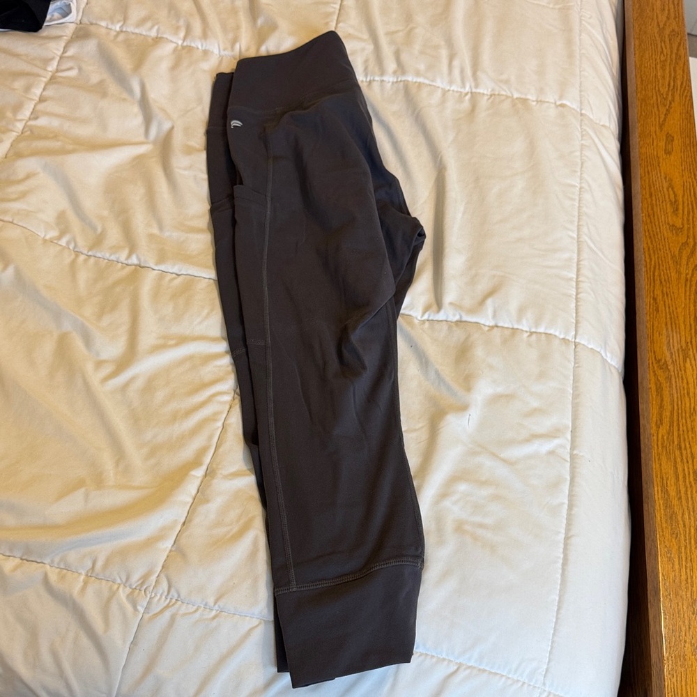 Fabletics Gray Leggings 7/8